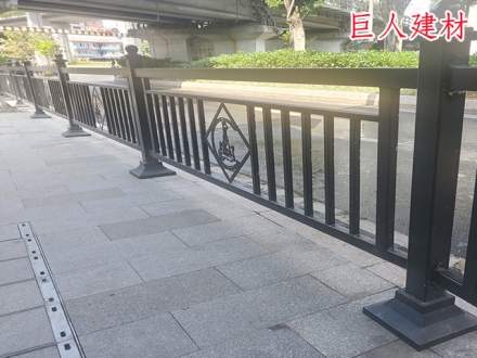 焊接道路護(hù)欄